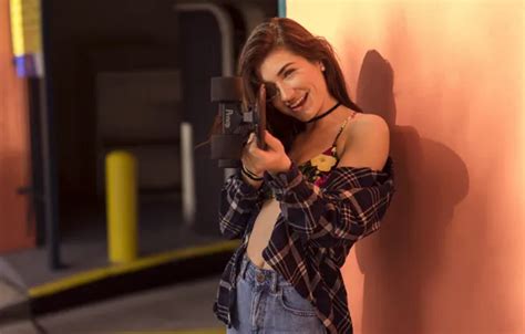 Wallpaper girl smile brunette skateboard for mobile and desktop section девушки resolution