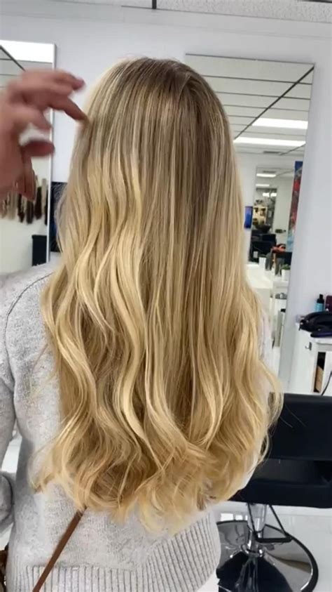 A True Honey Blonde Is The Perfect Option Video Blonde Highlights Honey Blonde Long Hair