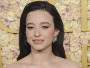 Mikey Madison Sexy Flaunts Her Hot Cleavage And Figure At The Nd Golden Globe Awards In