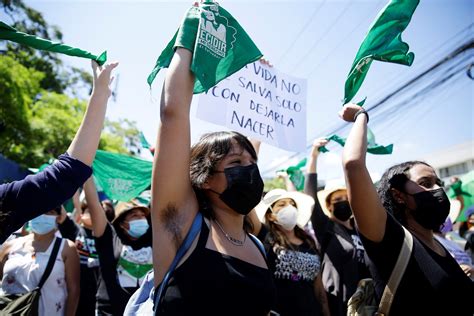 Morelos Police Arrested Women Demonstrating The Disappearance Of A