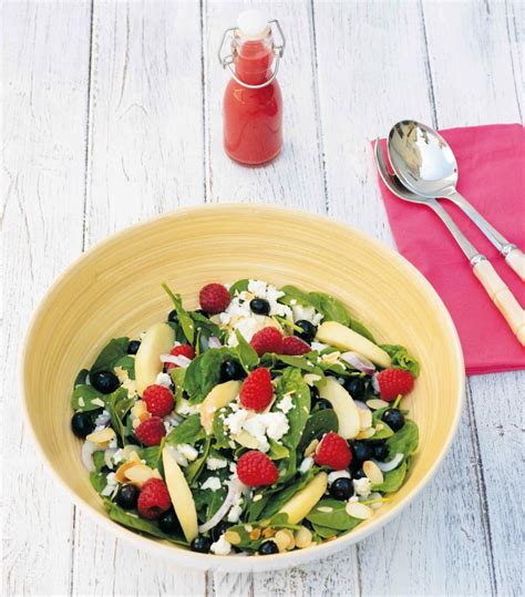 Salade d'épinards avec vinaigrette aux fruits et aux framboises ...