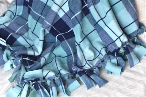 13 Homemade Blankets To Diy This Weekend