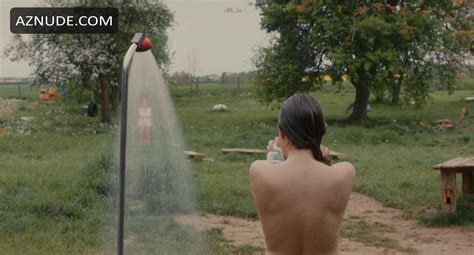 Elisa Pluss Nude Aznude