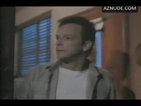 INTIMATE STRANGER NUDE SCENES AZNude