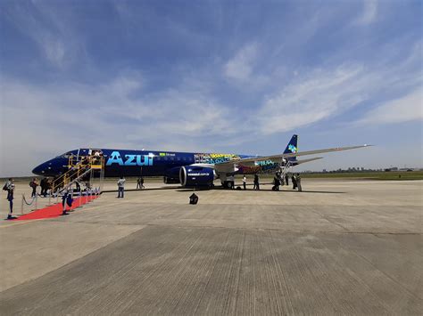 Embraer Delivers First E195 E2 To Azul AirlineGeeks