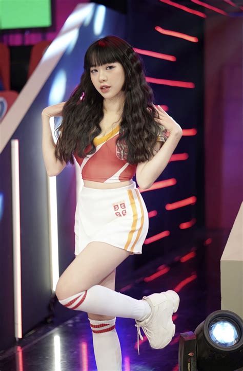 D N Hot Girl N Ng C Ng World Cup Kh Ng Ch Xinh M C N Gi I Ng I Th Khoa I H C Ng I T T