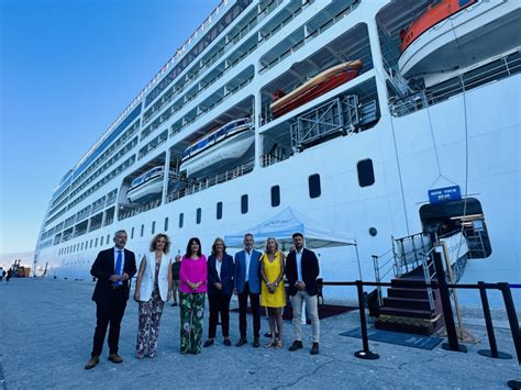 El Crucero De Lujo Seven Seas Mariner Repite Escala En El Puerto De