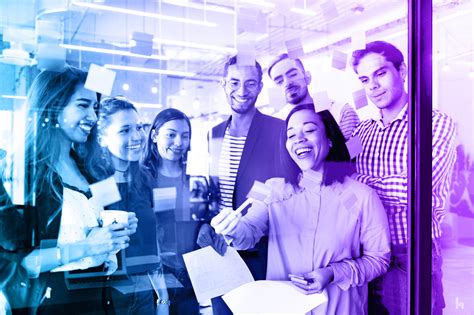 Uma Empresa Precisa Distribuir Seus Colaboradores Em Dois Grupos