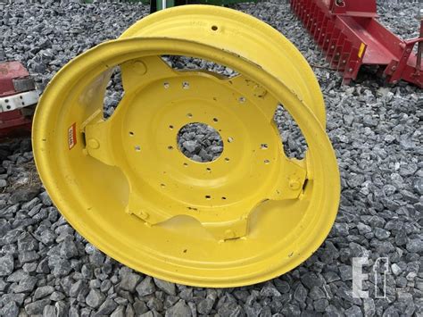 1 8 Lug Wheel Auctions Equipmentfacts