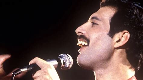 Freddie Mercury's Teeth: His Iconic Smile | Dent X International