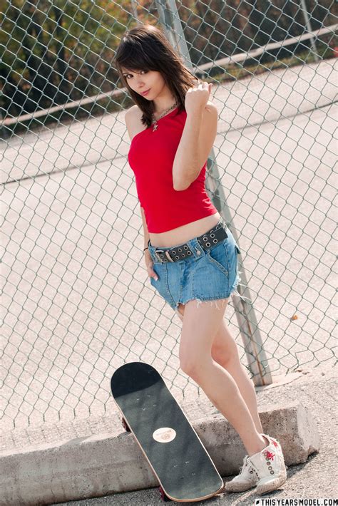 Beautiful Girl Ariel Rebel Gets Naked At A Skateboard Park CoedCherry