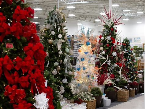 christmas tree ace hardware 9