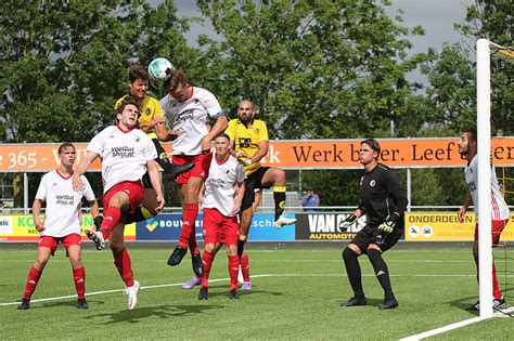 Oefenvoetbal Rkdeo Wint Dorpsderby Van Nootdorp Dsvp Langs Oliveo