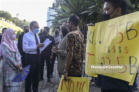 Ngo Serah Memorandum Kepada Ketua Pembangkang