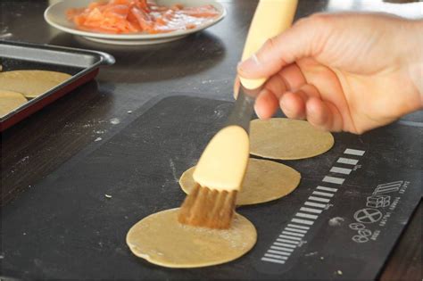 Ravioles De Saumon Fum Et Bisque De Homard La Cuisine C Est Lui