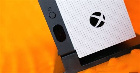 Xbox One gets third-party camera support for game streaming