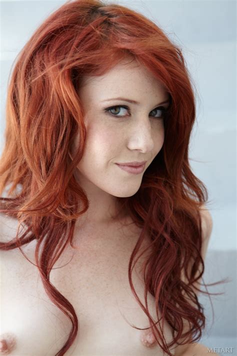 Redhead Elle Alexandra Showing Her Tight Shaved Pussy Photos