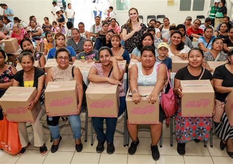 Entregan Apoyos Alimentarios A Mujeres De Isla En Zona Continental