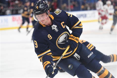 Sabres' Jack Eichel practices, offers few details about upper-body ...