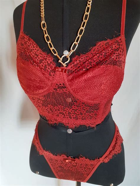 Conjunto Luxo Em Renda 100 Chantilly Cropped Lingerie Feminina Divina Lingerie Nunca