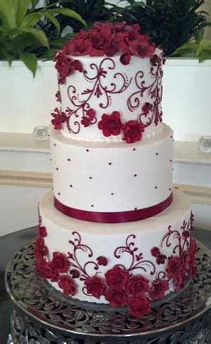 Maroon Wedding Cake - Wedding Cakes