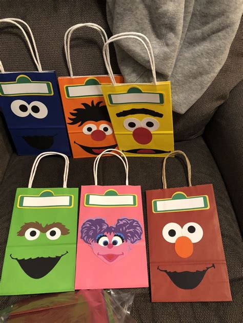 Sesame Street party bags | Sesame street party, Party bags, Christmas ...