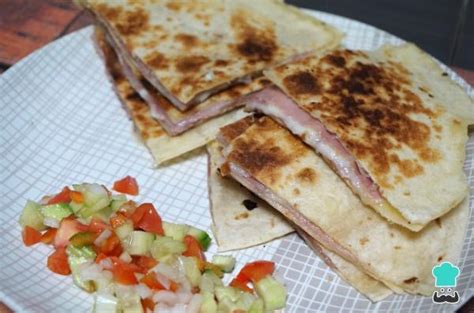 Tortillas de maíz rellenas de jamón y queso Fácil