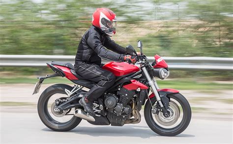 Triumph Street Triple S Vs Kawasaki Z900 Comparison Review