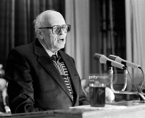 Andrei Sakharov 1921 1989 prêmio Nobel da Paz e símbolo da luta