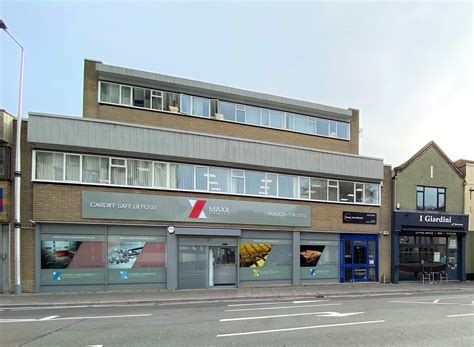 City road in cardiff closures will last for three weeks 9