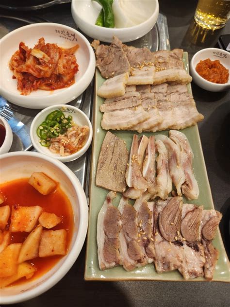 경기분당 야탑역 맛집 잡내 없는 순대국 맛집 꿀꿀진순대국 야탑점문어순대국 한우사골순대국 반반고기 오젓수육머리