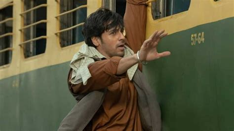 Mission Majnu Movie Review Sidharth Malhotra S Action Saves The Day