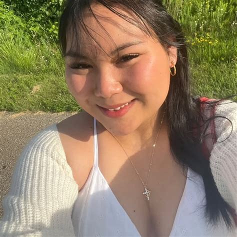 Tuesday Babe Tuessy On Threads