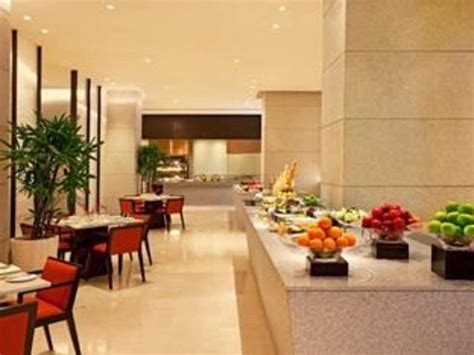 Best Price on Trident Hyderabad Hotel in Hyderabad + Reviews!