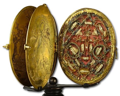 Proantic Grand Pendentif Reliquaire En Cuivre Gravé Et Doré Franç