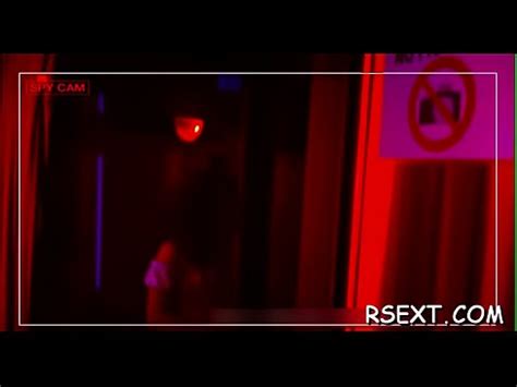 Gorgeous Hooker Puts Condom On Rod And Gives Hot Blowjob XVIDEOS