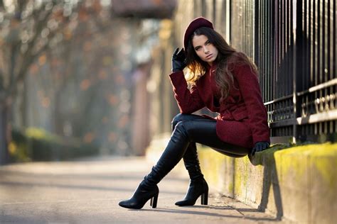 K Helen Blonde Girl Sitting Pose Glance Wearing Boots Jeans Coat Rare