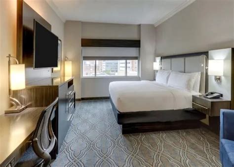DOUBLETREE BY HILTON ST. LOUIS FOREST PARK HOTEL • BANQUET HALL