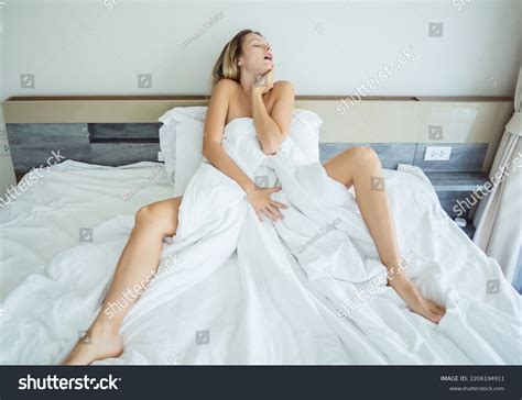 Naked Sexy Girl Lying On Bed Stock Photo Shutterstock