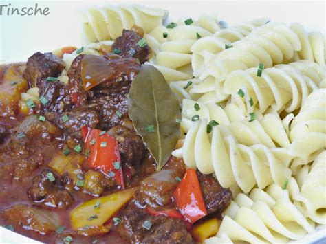 Paprika Rinder Gulasch Rezept Mit Bild Kochbar De