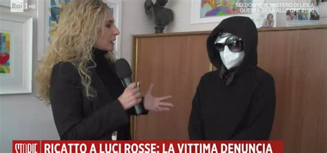 Fisioterapista Minaccia Diffusione Mie Foto Nuda Vittima Revenge Porn Incubo