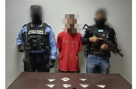 Escuadrón Motorizado captura a sujeto en posesión de sustancias