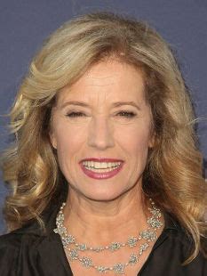 nancy travis net worth 2024