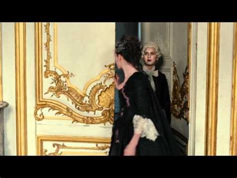 8 Hot Sexy Maria Anna Mozart Bikini Pics