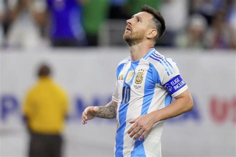 Argentina reaches Copa America semifinals, beating Ecuador 4-2 on