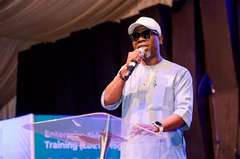 Ojodu Lcda Chairman Hon Segun Odunmbaku Delivers Inspirational Speech