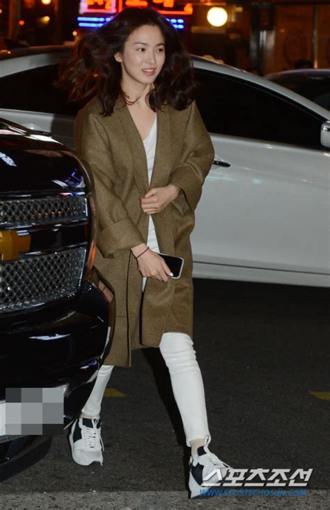 Song Joong Ki Song Hye Kyo C Ng D N Sao Hot Nh T H U Du M T Tr I N N C D Ti C Chia Tay