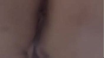 De quatro na cama aguardando o pau entrar gostoso até o fundão XVIDEOS