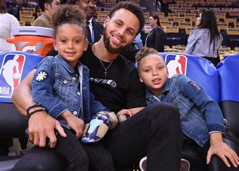 Steph Curry Kids : Steph Curry Opens Up About Giving Back to the ...