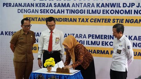 Kanwil DJP Jatim III Resmikan Tax Center STIE Nganjuk PAJAK